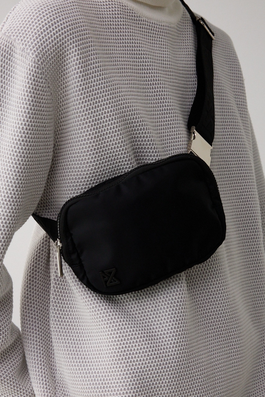 AZプレートミニボディバッグ BLK FREE