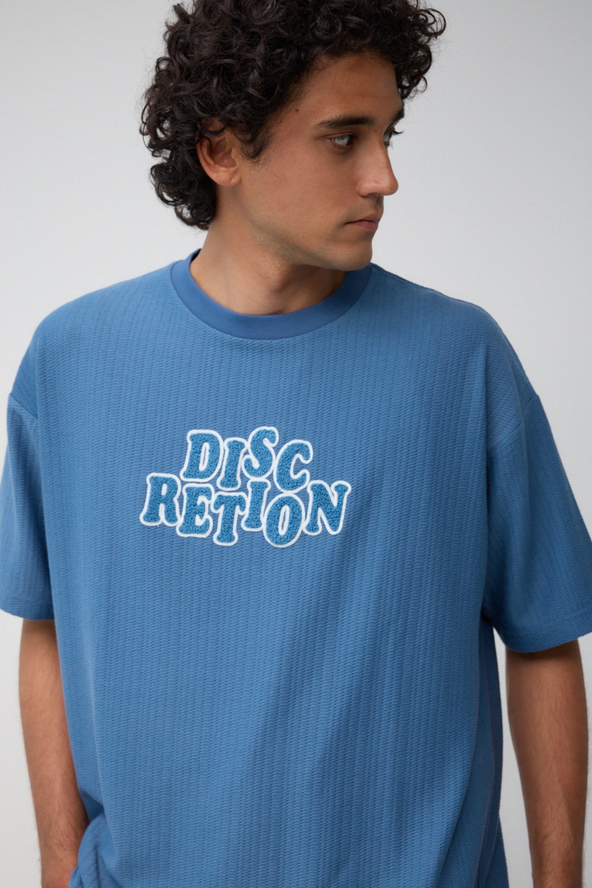 DISC RETION 相良刺繍TEE L/BLU FREE