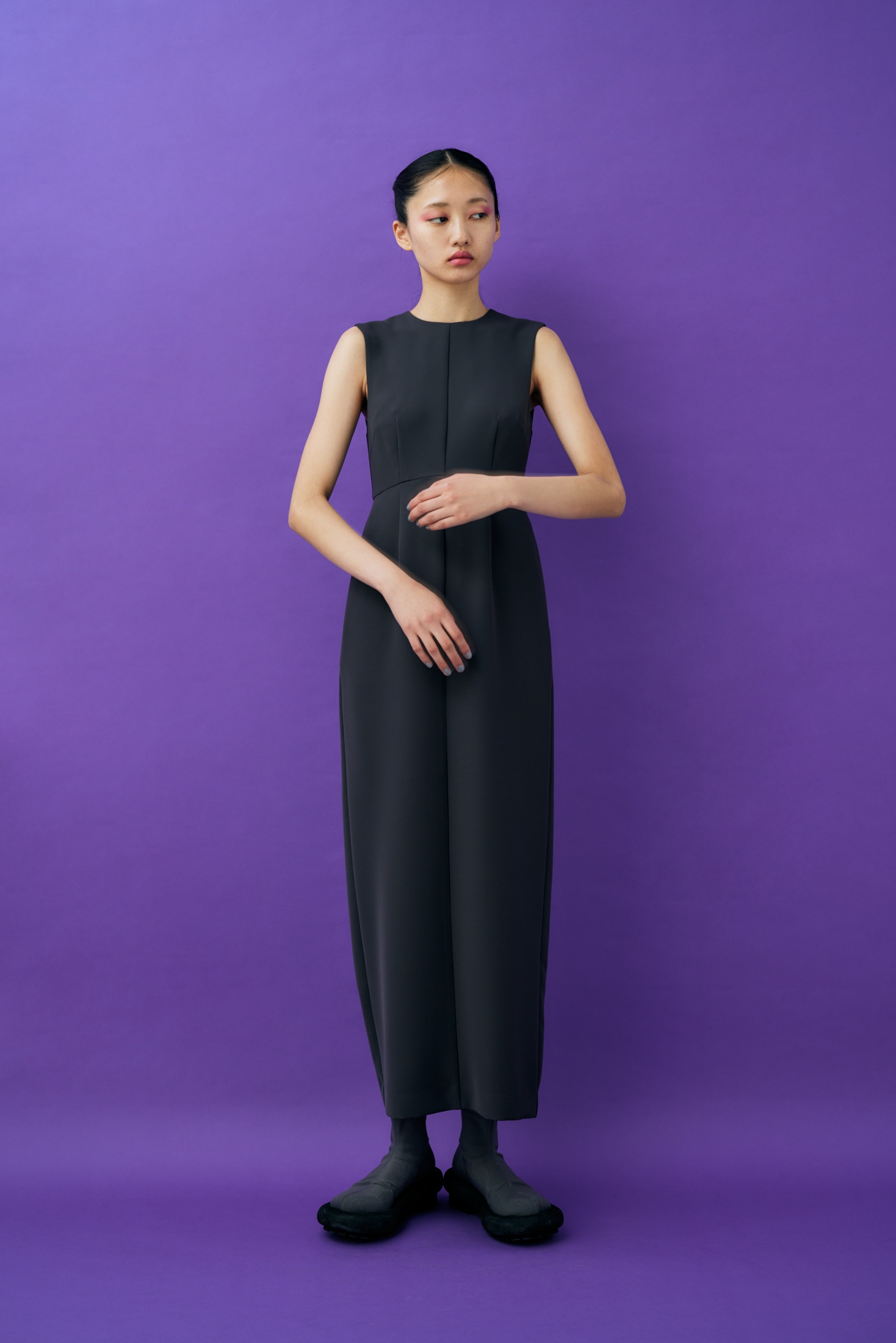 MINIMAL SLEEVELESS DRESS　ブラック36