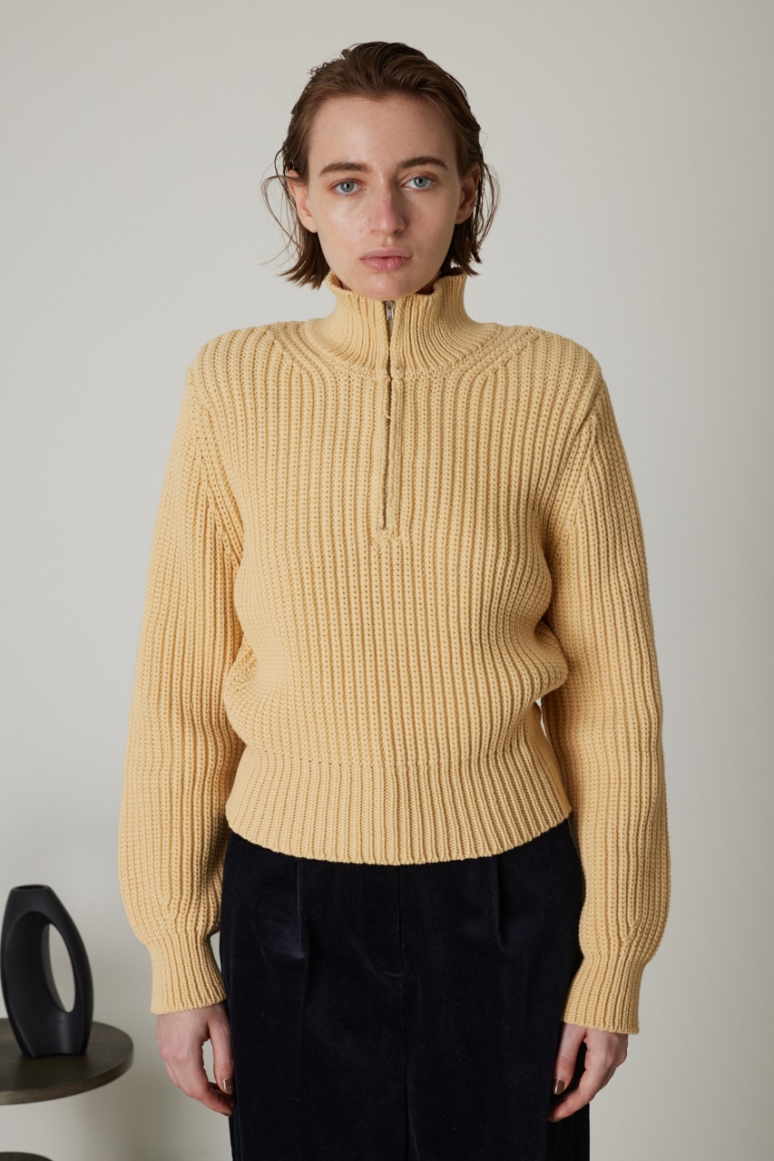 Padded square knit