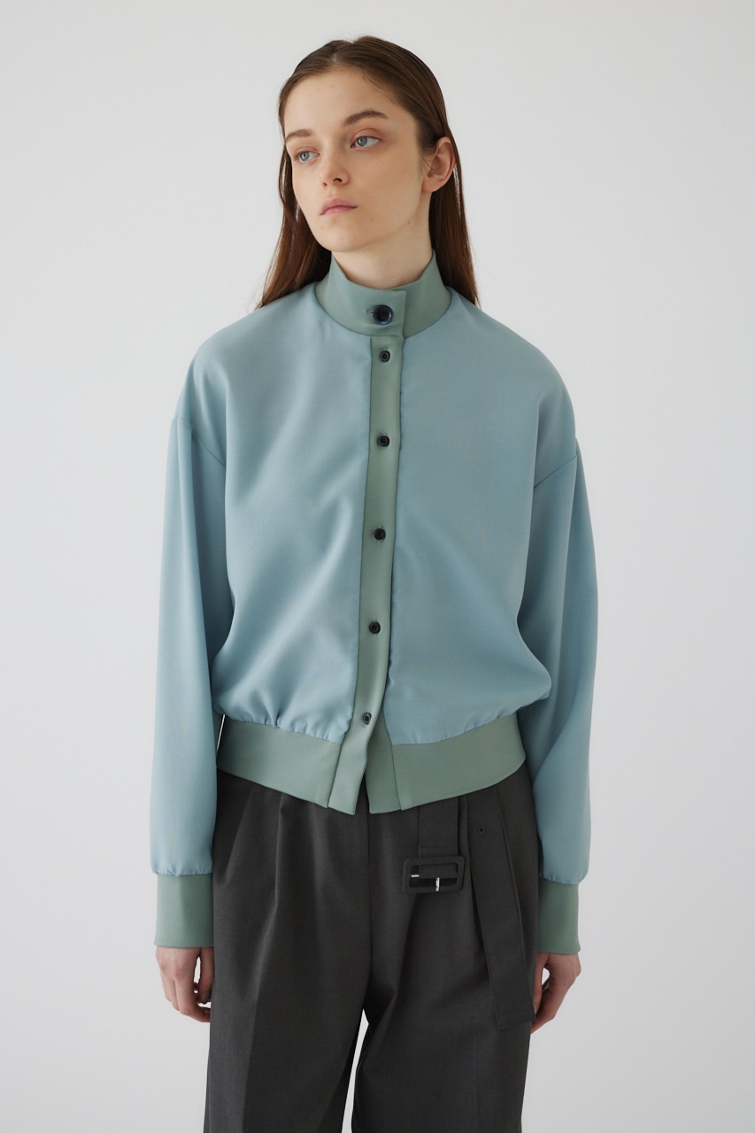 Similar color light blouson L/BLU FREE