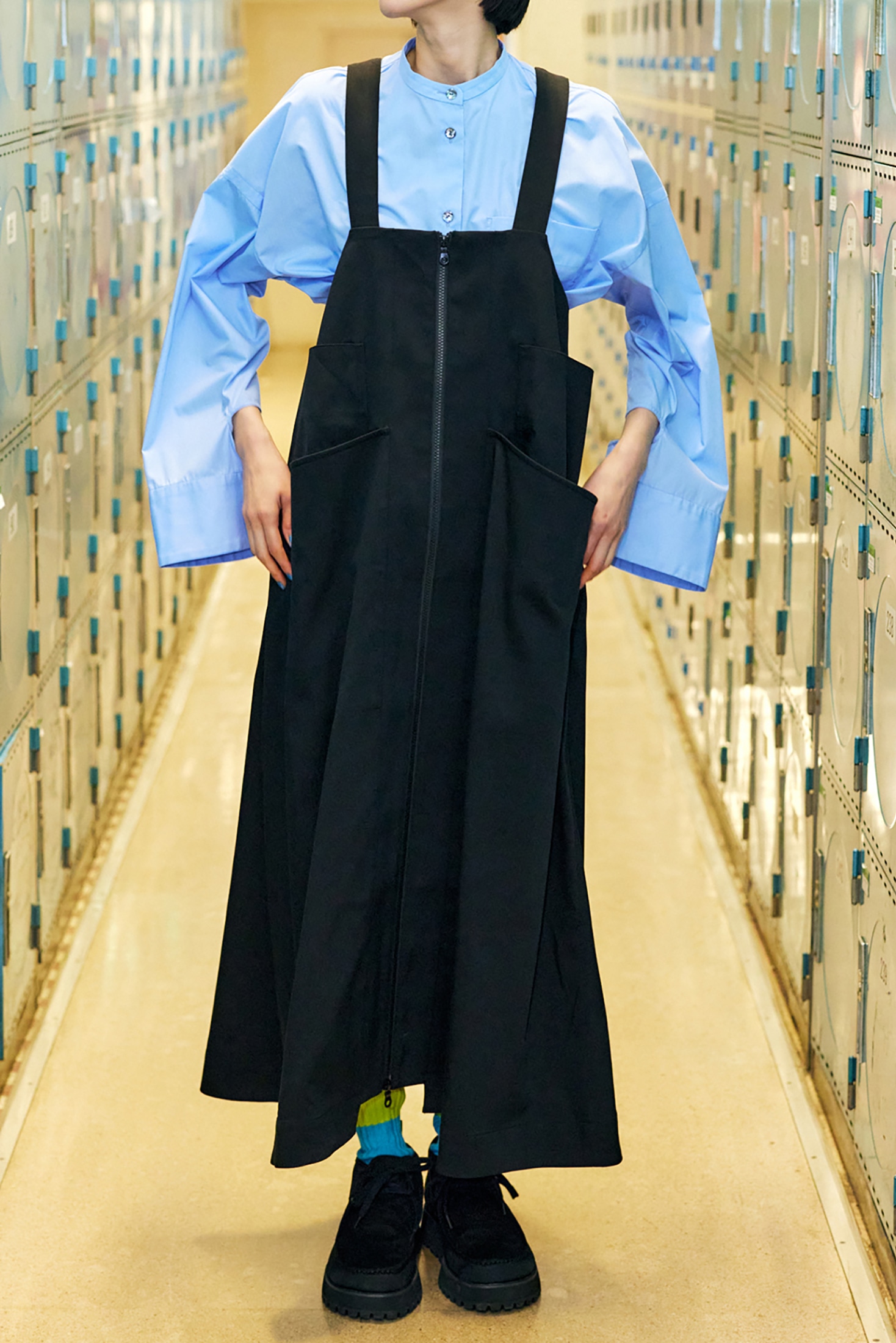 big-pockets strap skirt BLK M