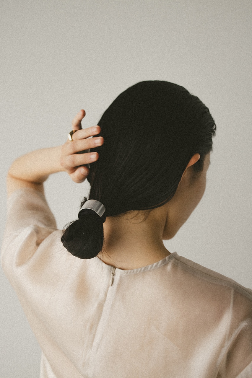 カーブスクエアヘアゴム SLV FREE