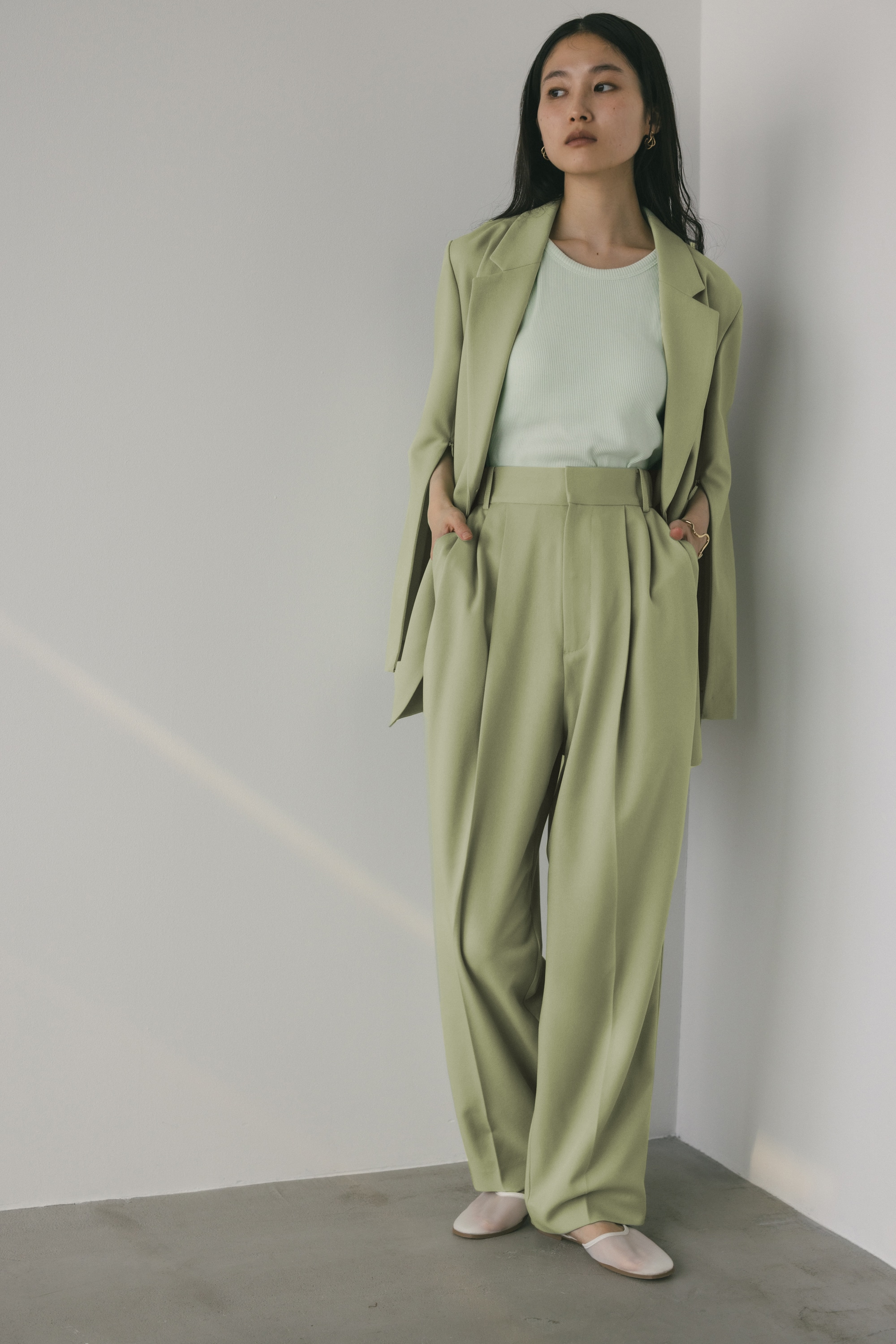 ちゃまま アシメクロップドパンツ（オフホワイト/グレー/ブラウン