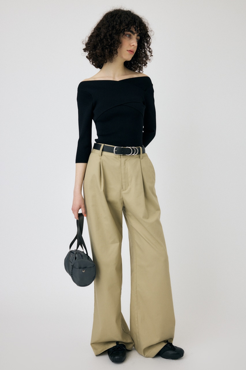 CROSS OFF SHOULDER ニットトップス BLK FREE