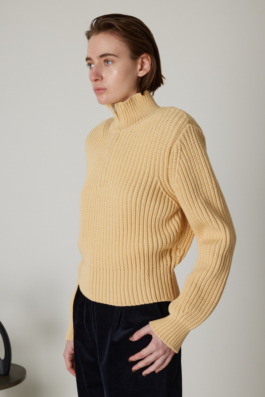 Padded square knit
