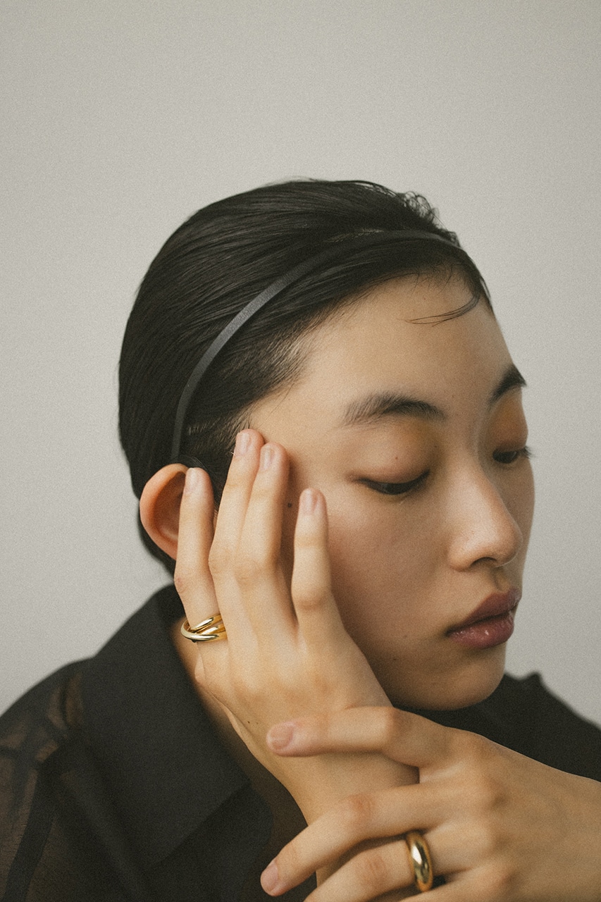 ミニマルフェイクレザーカチューシャ BLK FREE