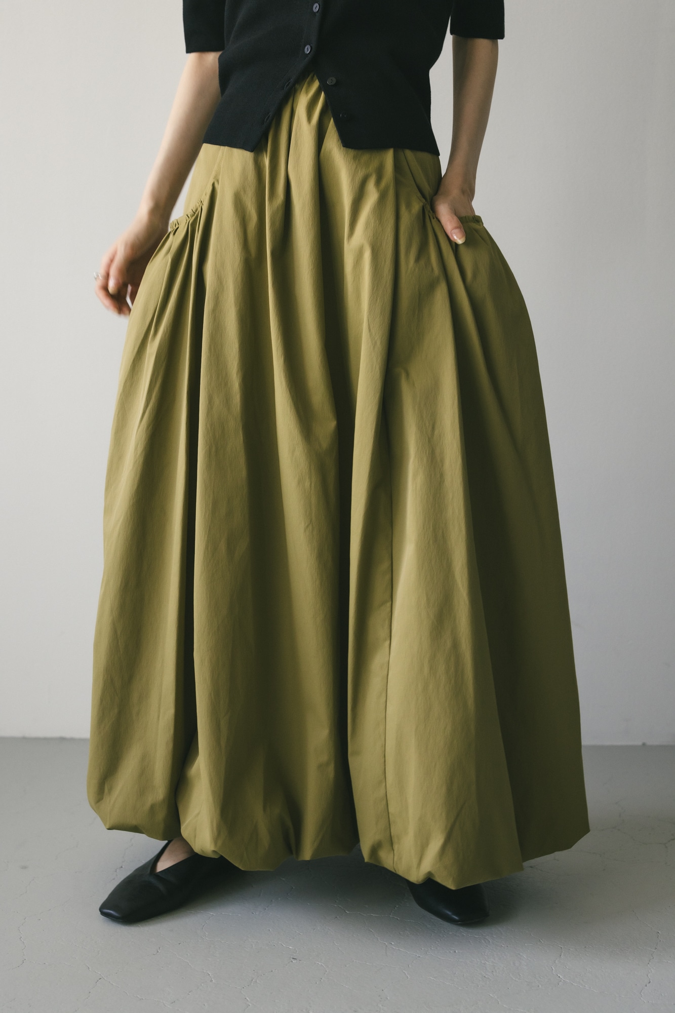 シャーリングポケットバルーンスカート KHA S