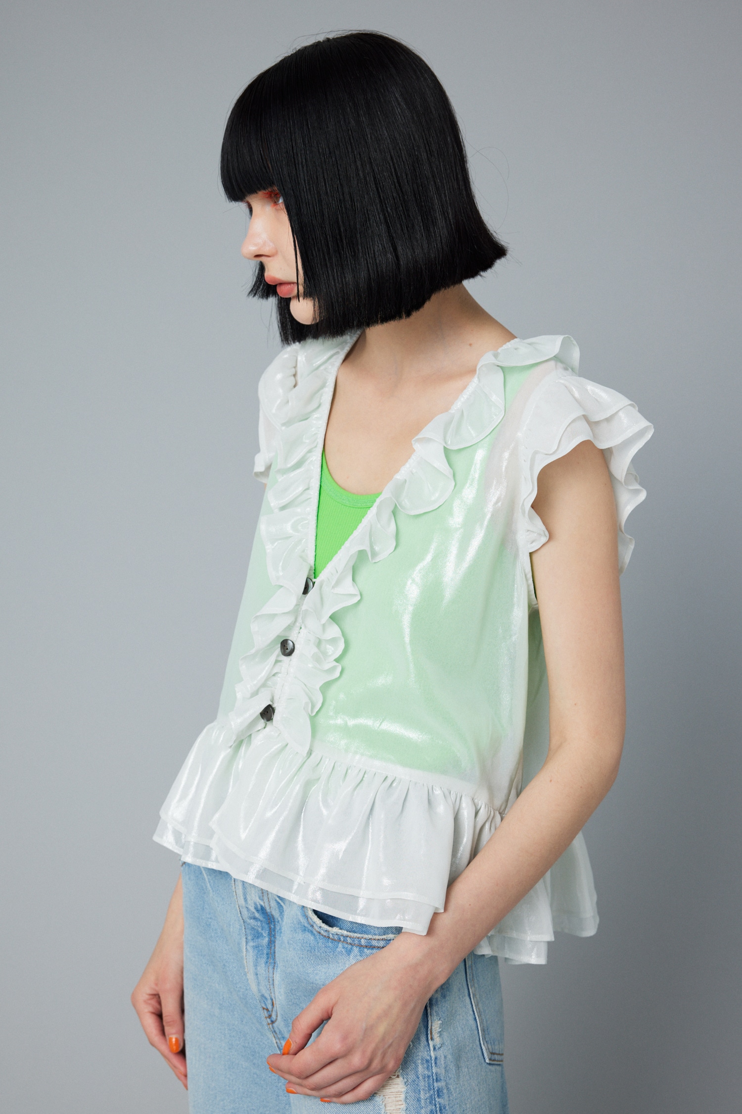 Many frill tops WHT FREE