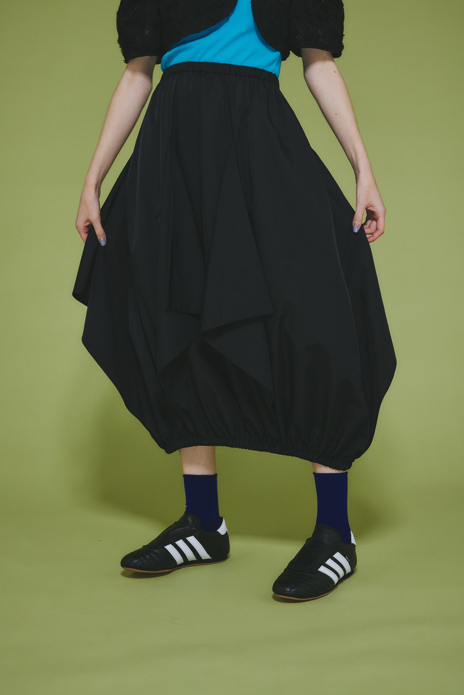 Triangle skirt BLK FREE