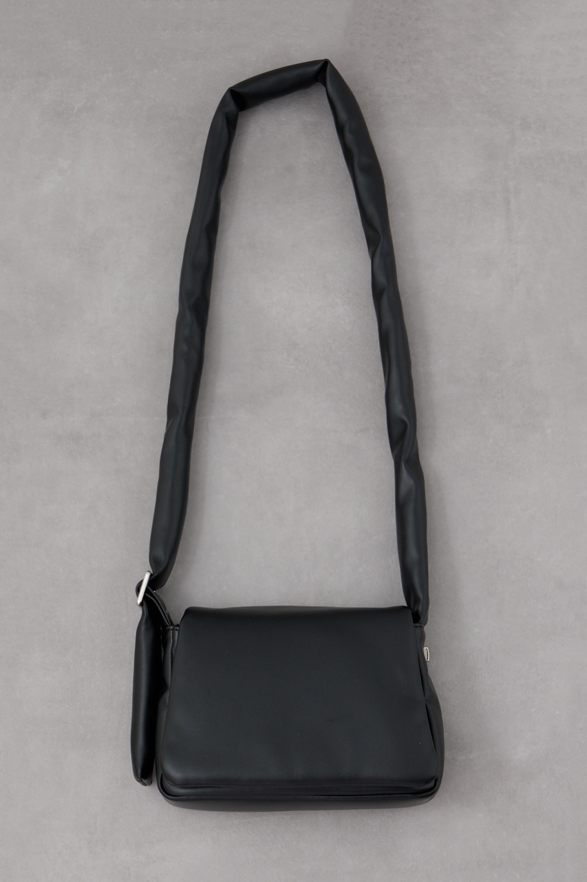 パデットショルダーバッグ BLK FREE