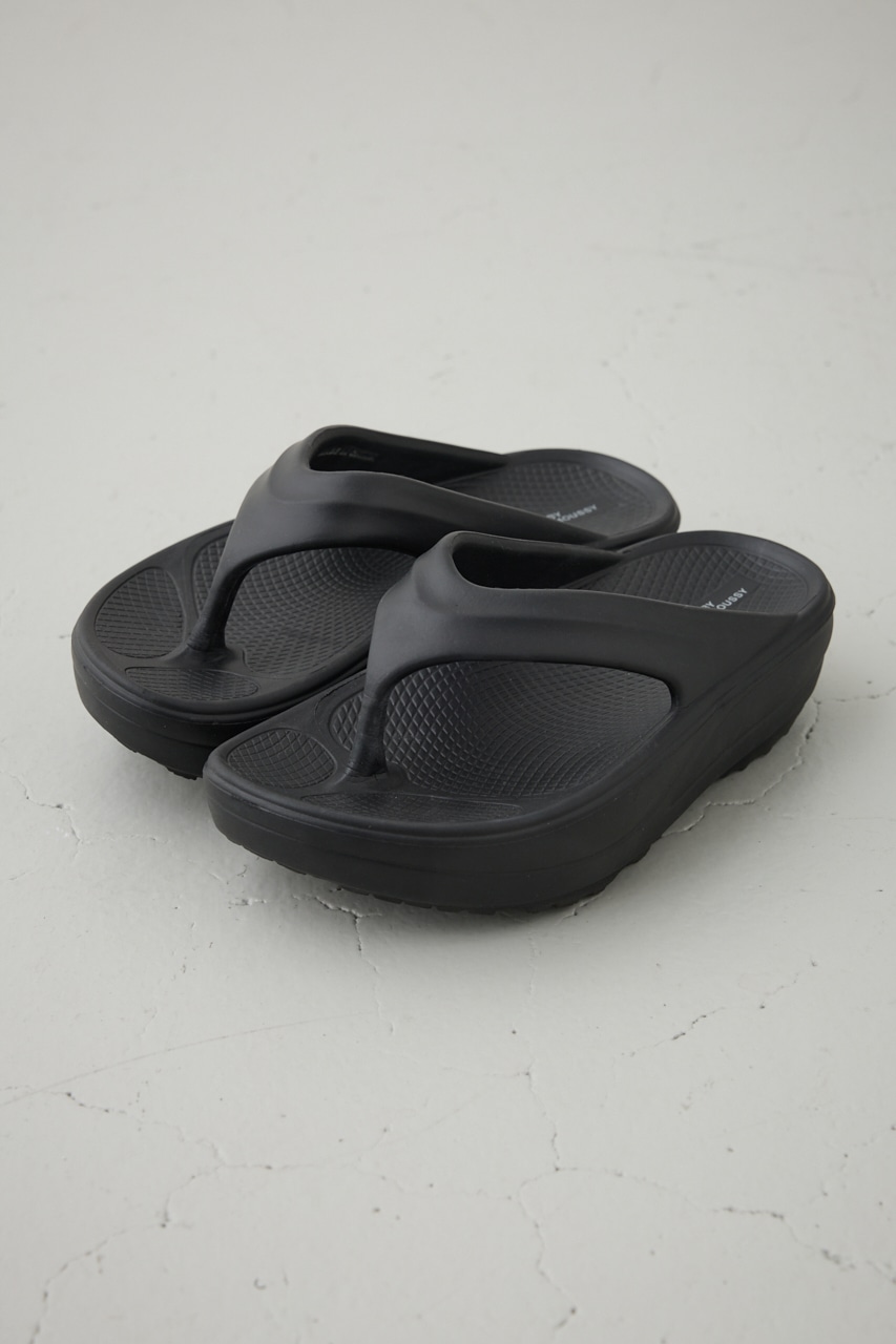ラクフィールプラットフォームトングサンダル BLK S