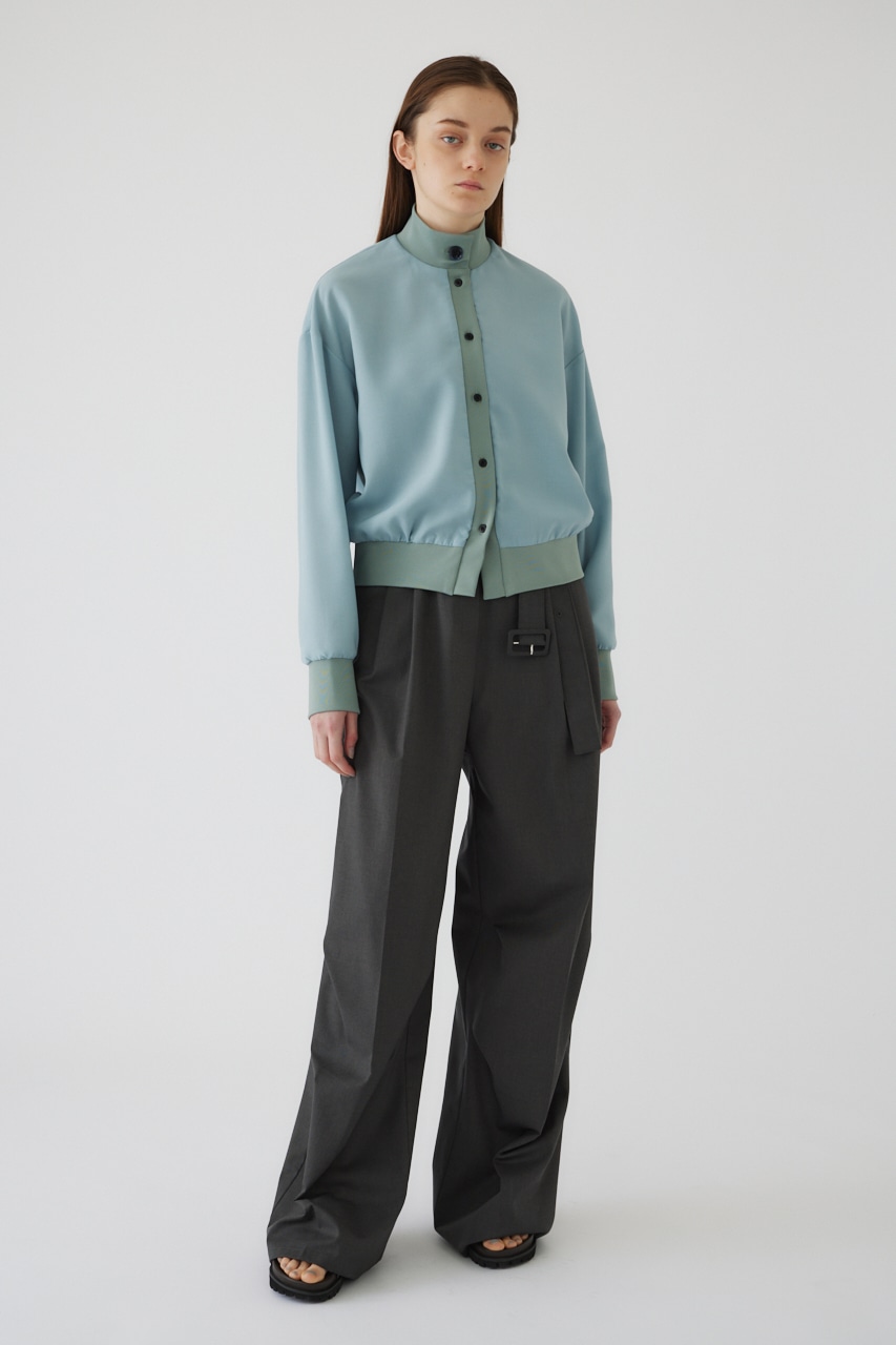 Similar color light blouson L/BLU FREE