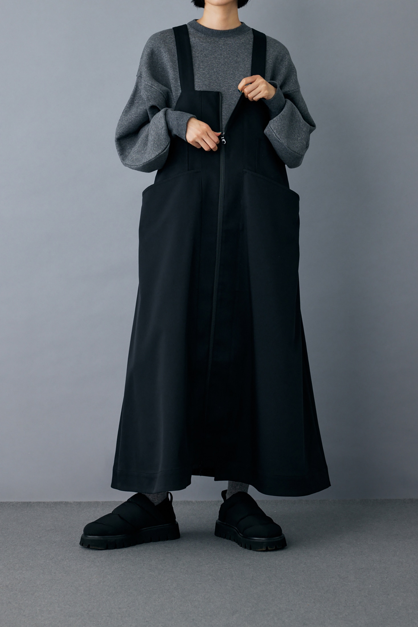 big-pockets strap skirt BLK M