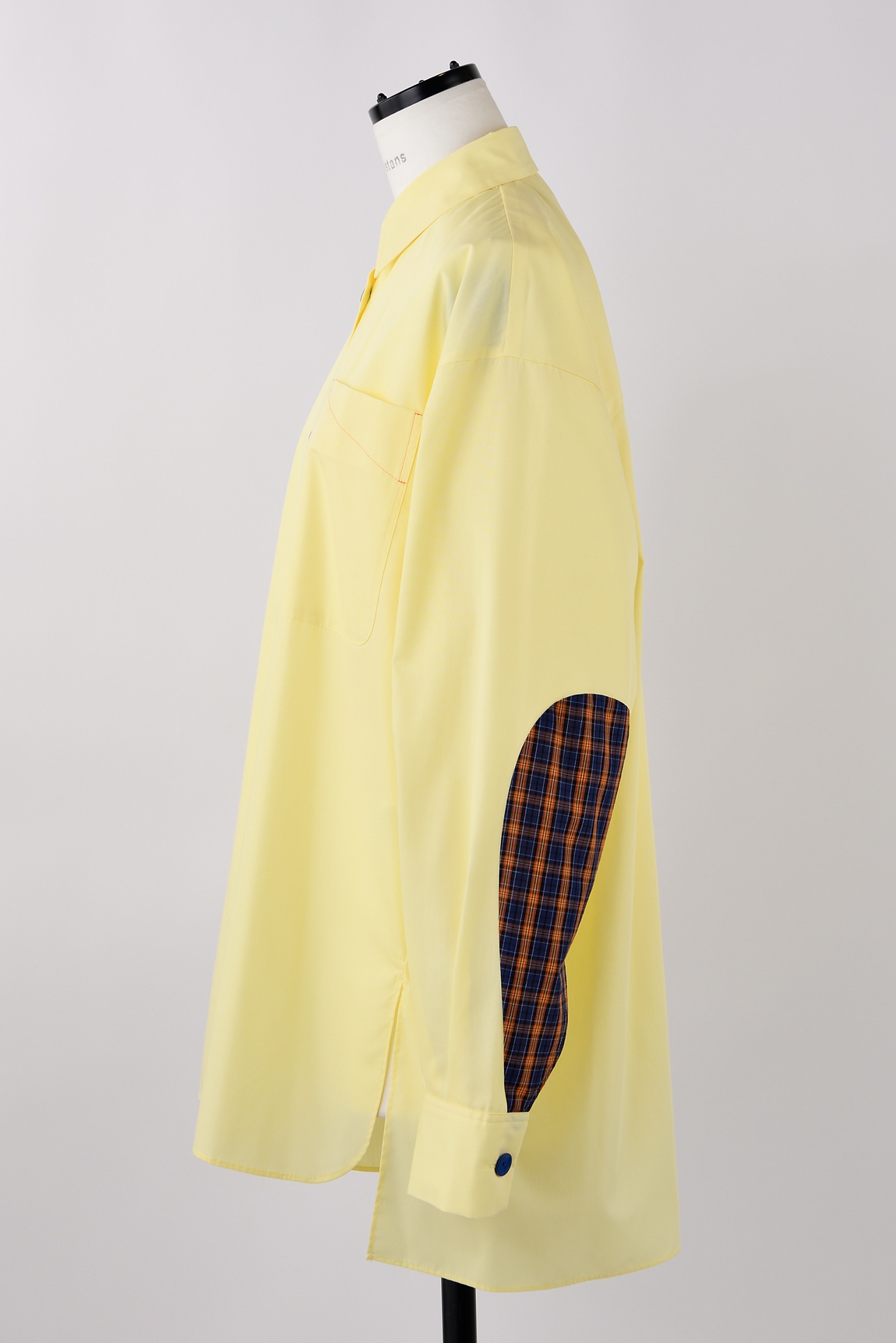 nagonstans ホワイトとイエローの長袖シャツ nagonstans ホワイトとイエローの長袖シャツ