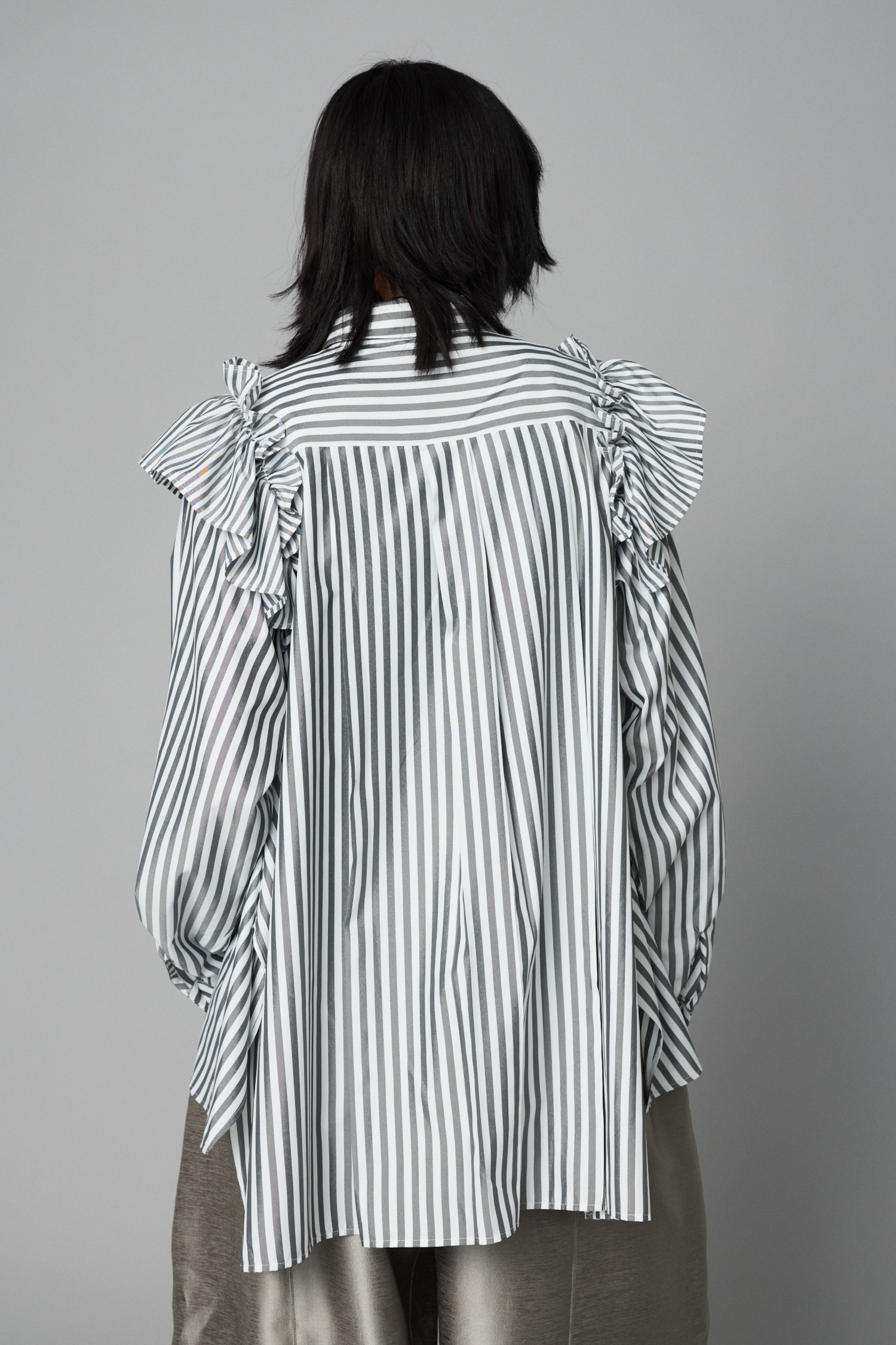 Frill sleeve shirt BLK FREE