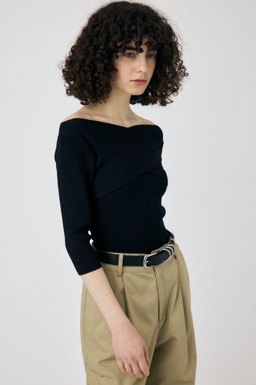 CROSS OFF SHOULDER ニットトップス BLK FREE