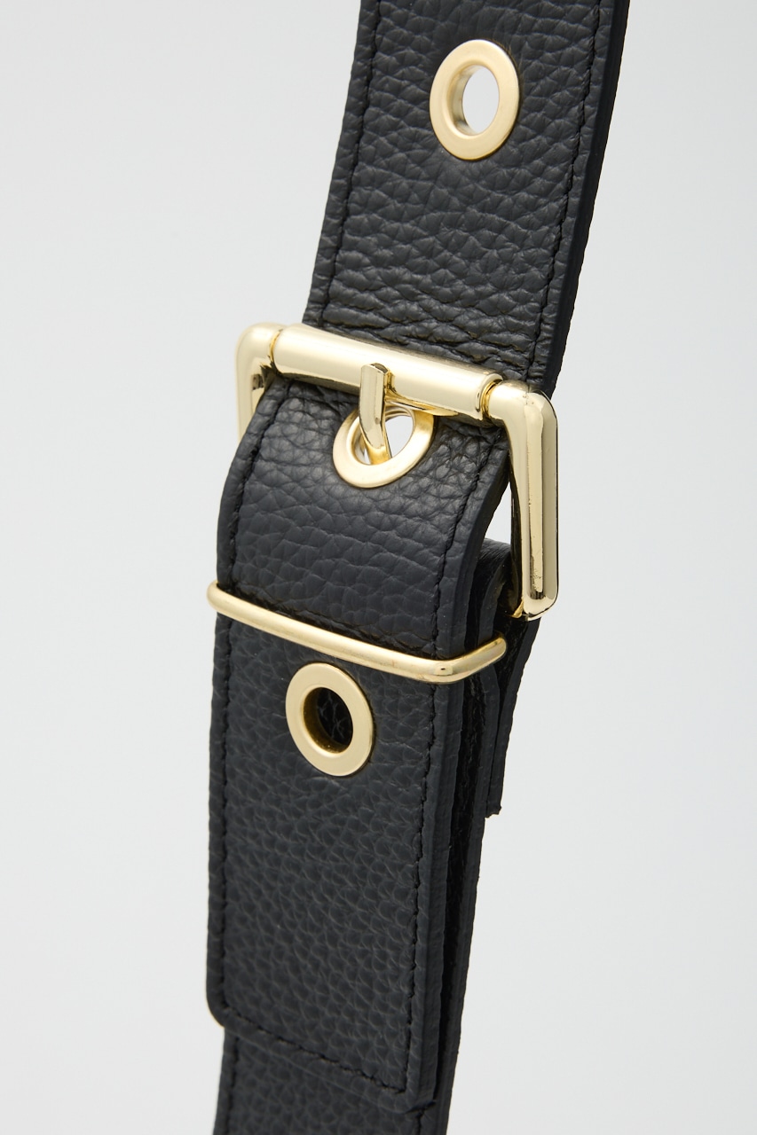 【OLISTIA】スクエアフラップショルダーバッグ BLK FREE