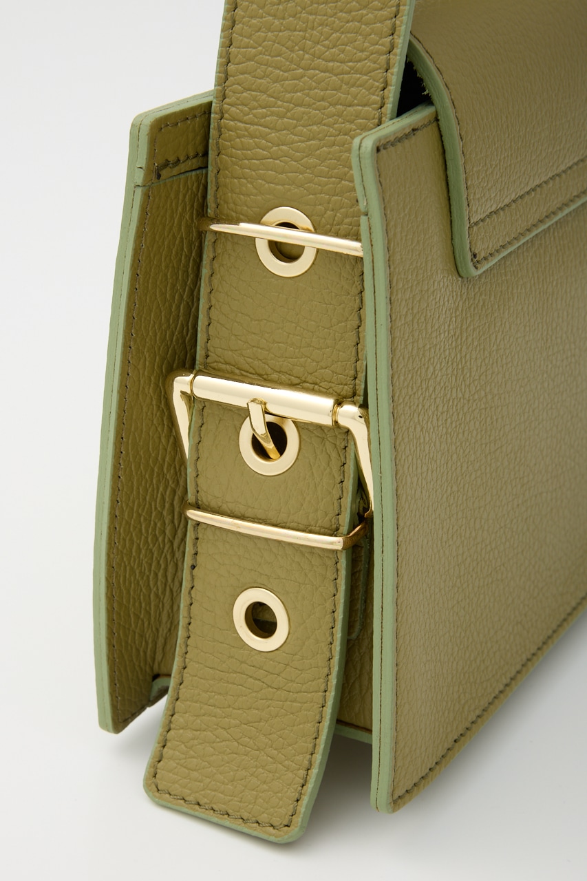 【OLISTIA】スクエアフラップショルダーバッグ KHA FREE