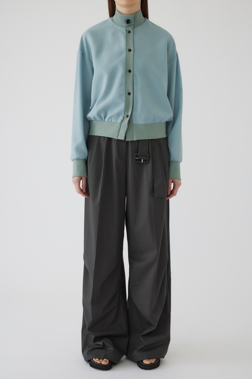Similar color light blouson L/BLU FREE
