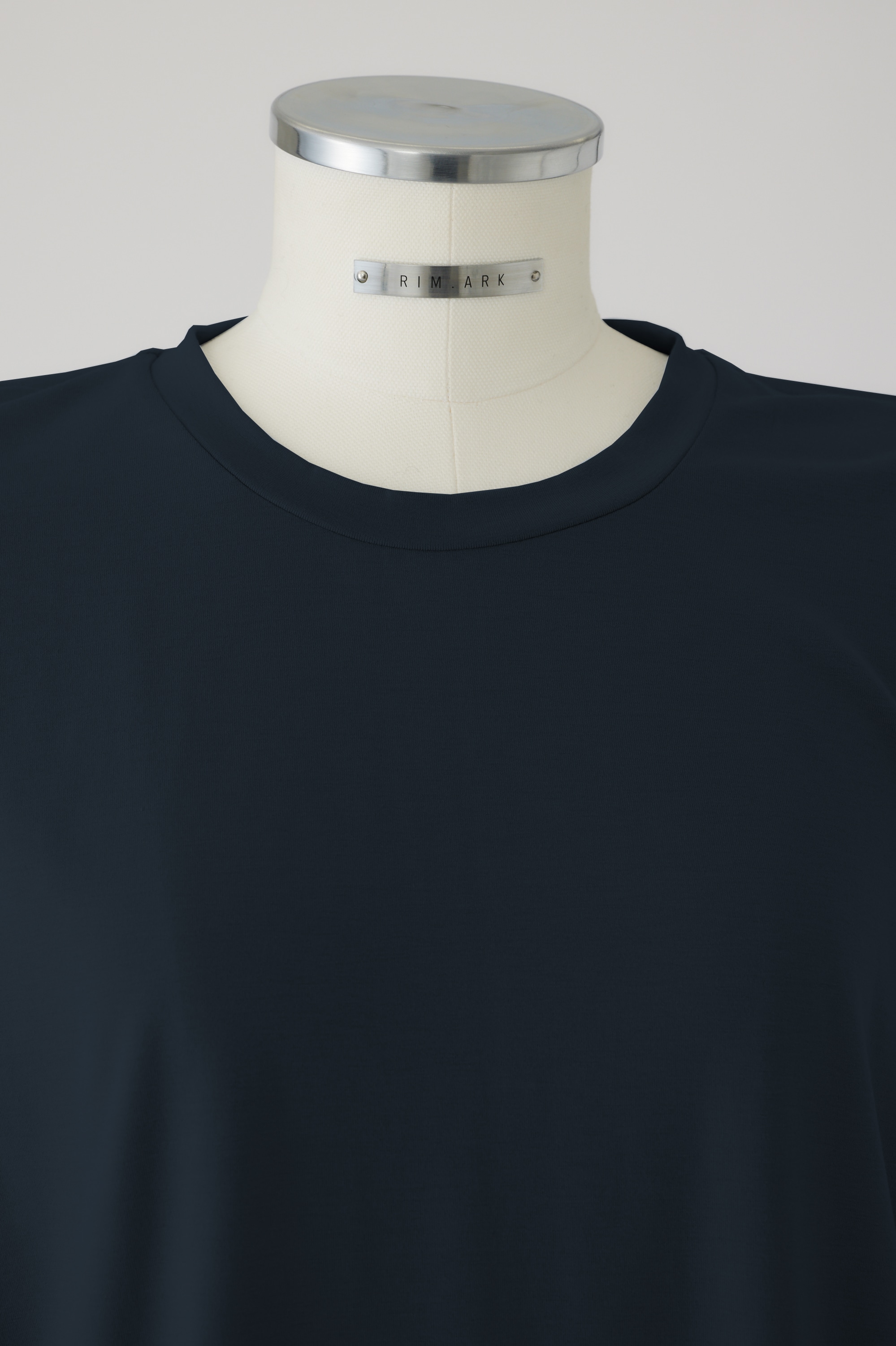 Smooth texture square tops NVY FREE