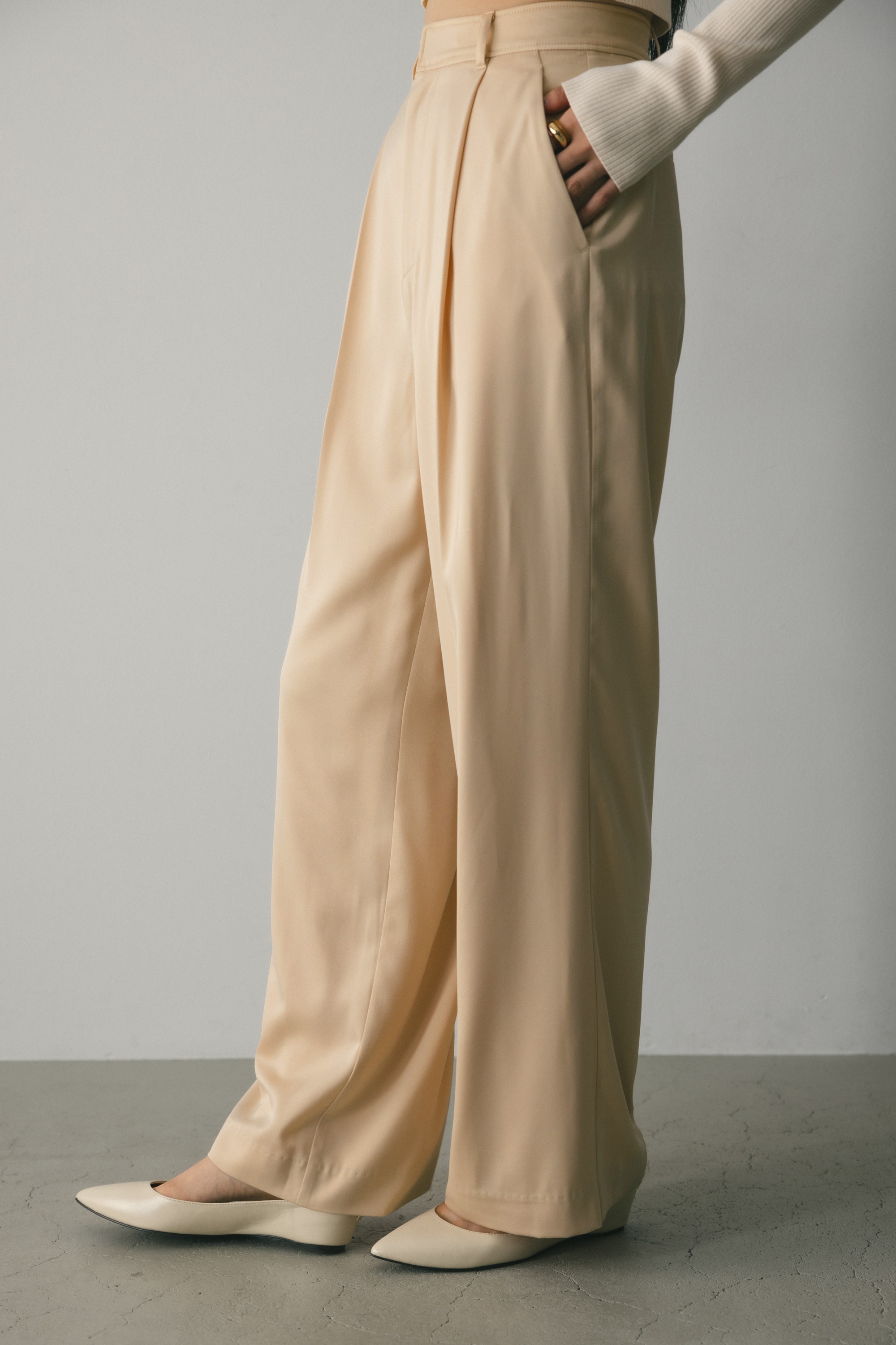 マットサテンタックパンツ IVOY XS