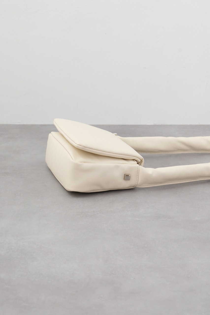 パデットショルダーバッグ IVOY FREE