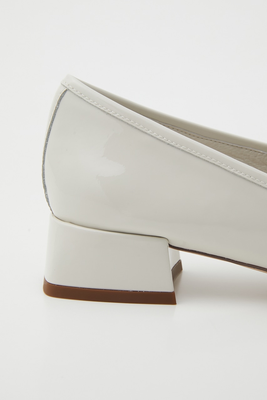 テレサトライアングルローファー O/WHT 23.0cm