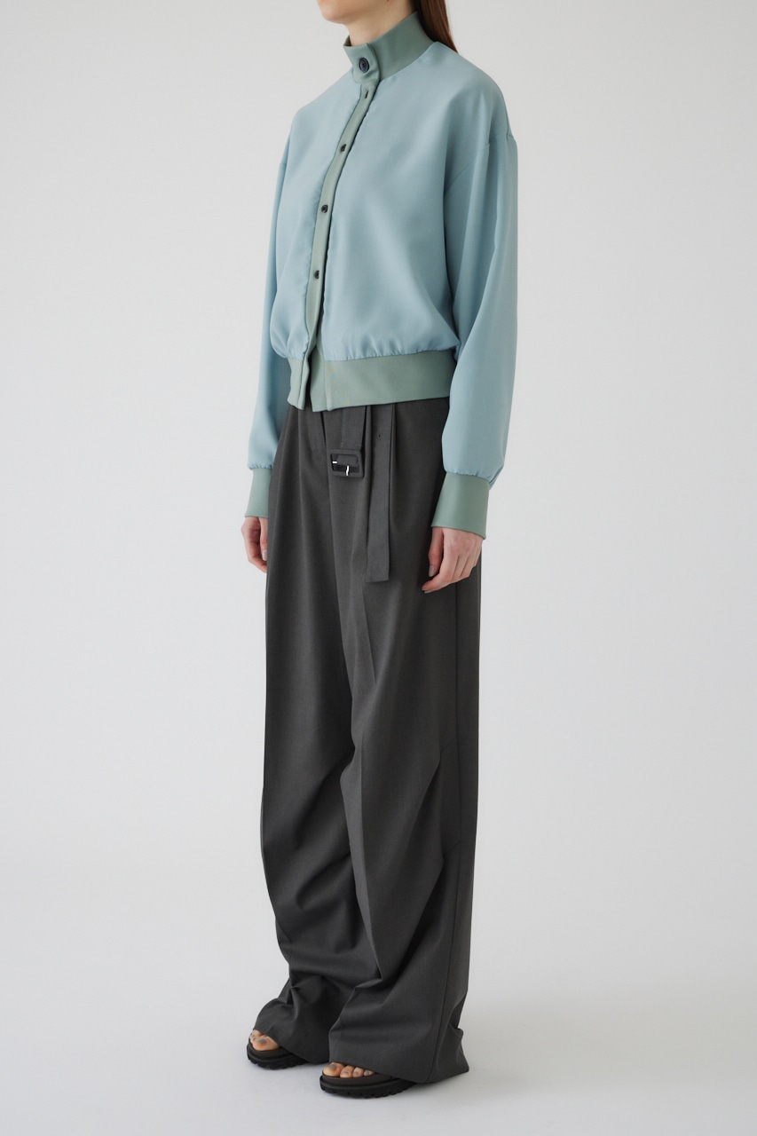 Similar color light blouson L/BLU FREE