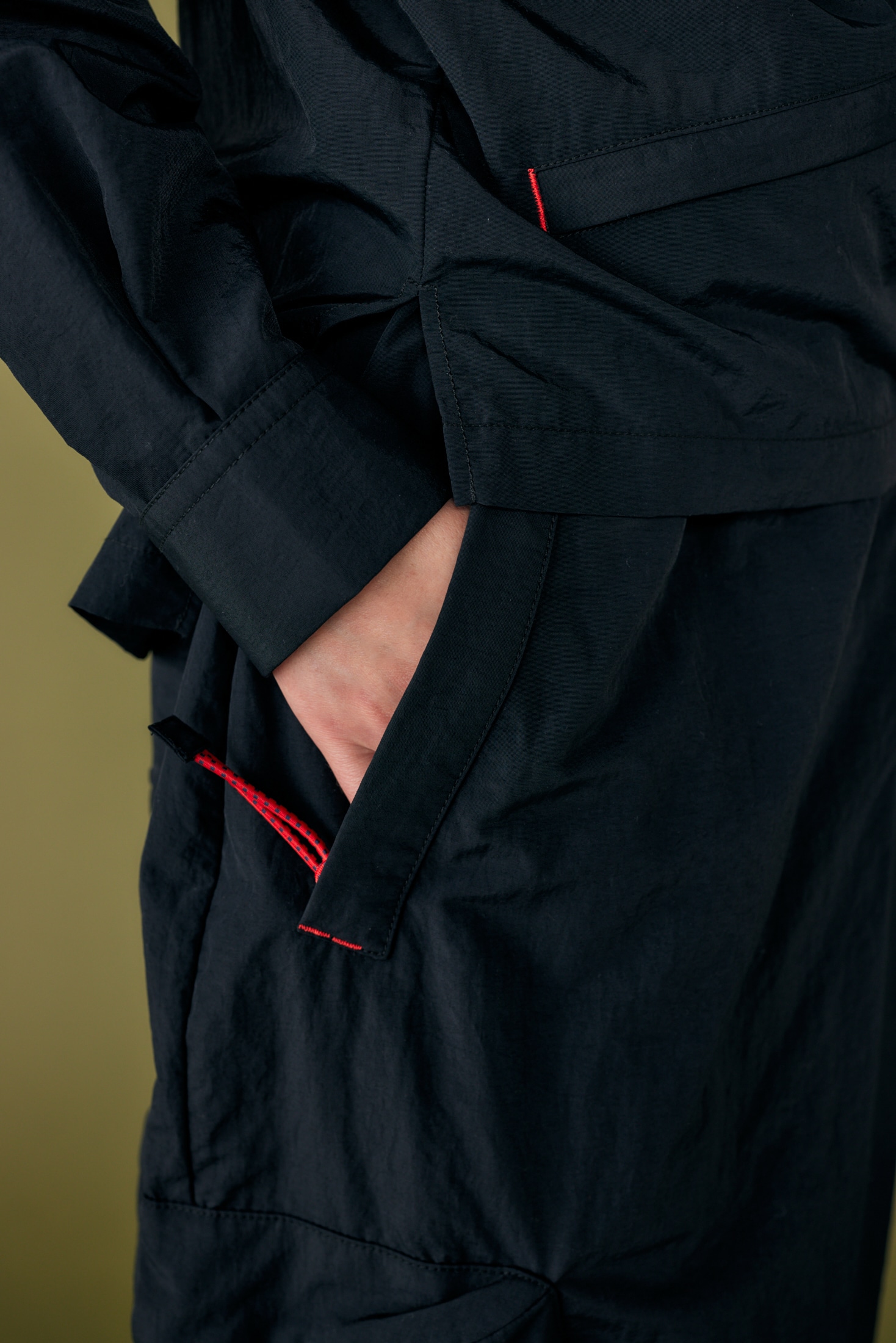 water-repellent drape pocket skirt