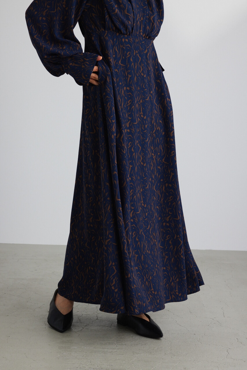 ペイントパターンギャザーワンピース M L Beg ワンピース ロング バロックジャパンリミテッド 公式通販サイト Shel Tter Web Store シェルターウェブストア
