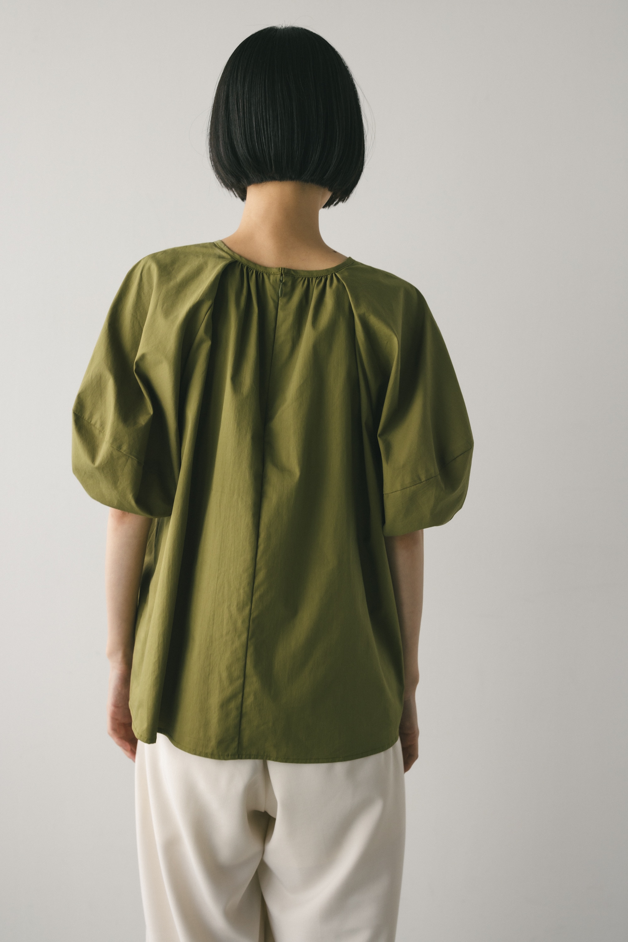 ランタンスリーブギャザーブラウス KHA FREE