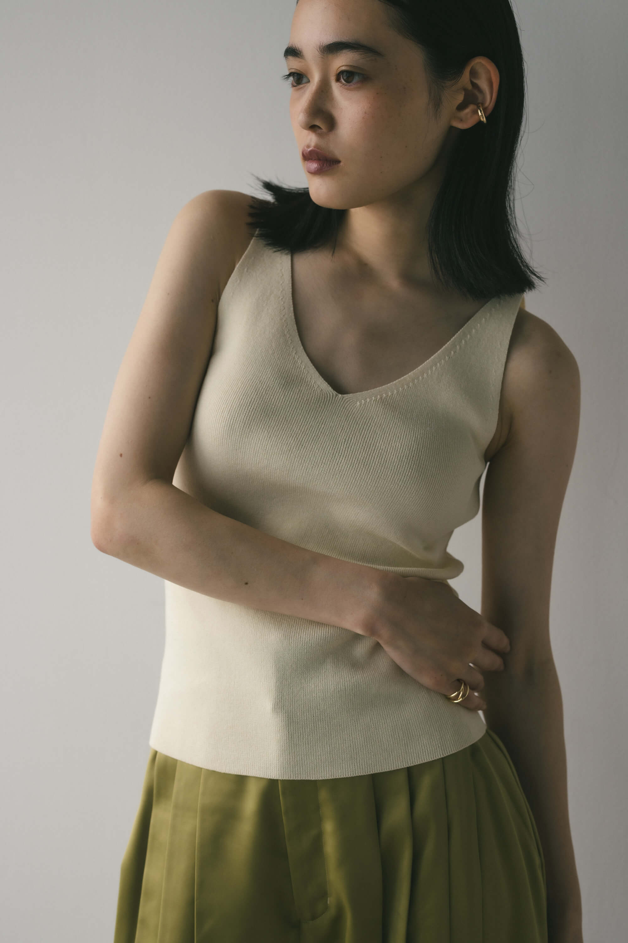 リネンミックスVニット IVOY FREE