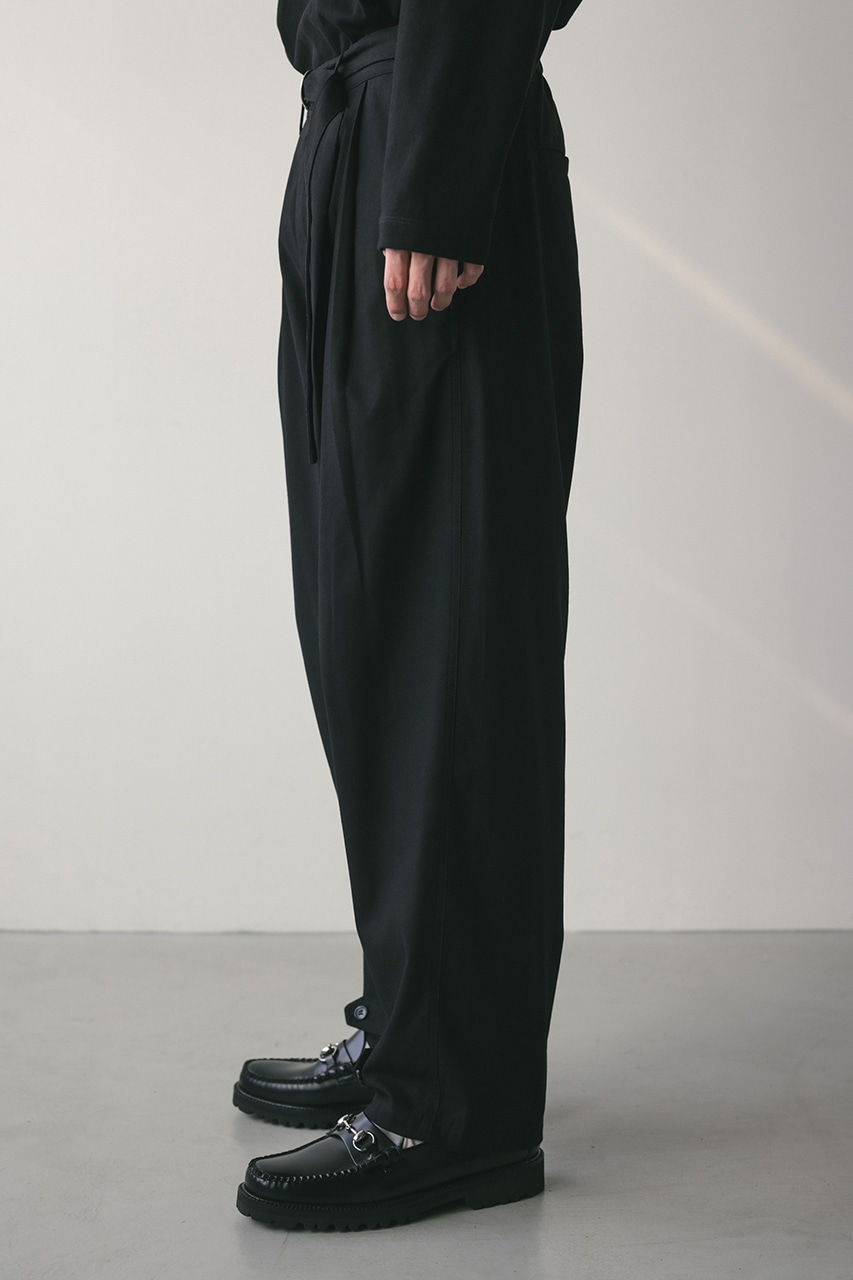 フロントベルトタックイージーパンツ BLK L