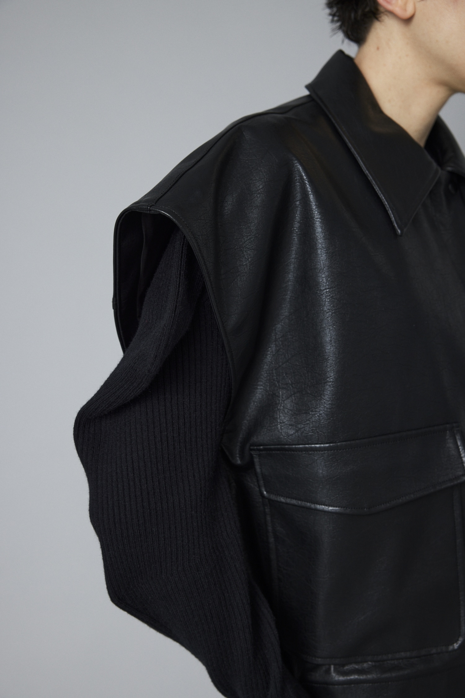 HeRIN.CYE | Fake leather vest (ベスト ) |SHEL'TTER WEBSTORE