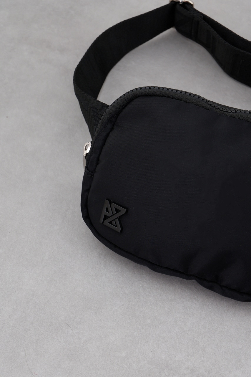 AZプレートミニボディバッグ BLK FREE