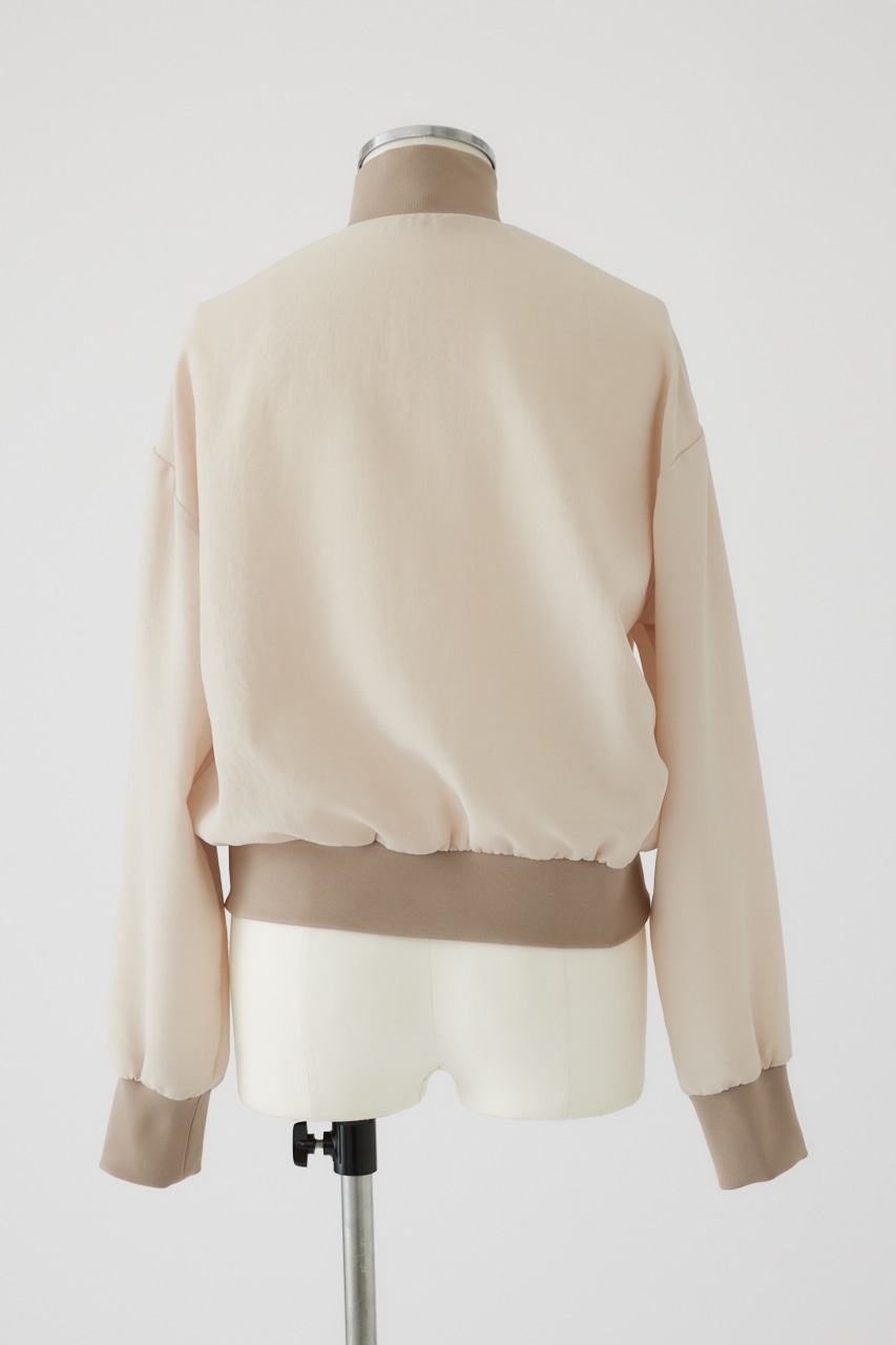 Similar color light blouson BEG FREE