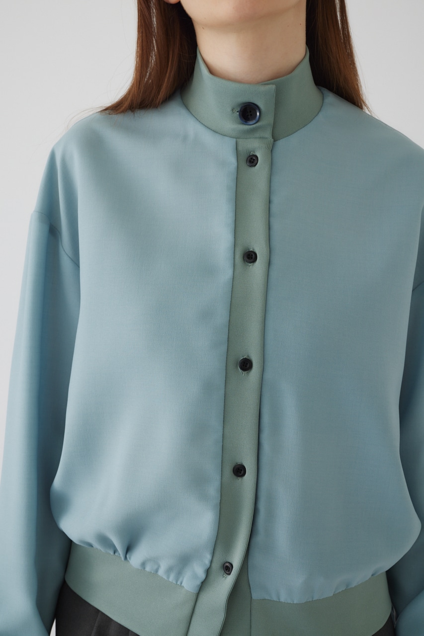 Similar color light blouson L/BLU FREE
