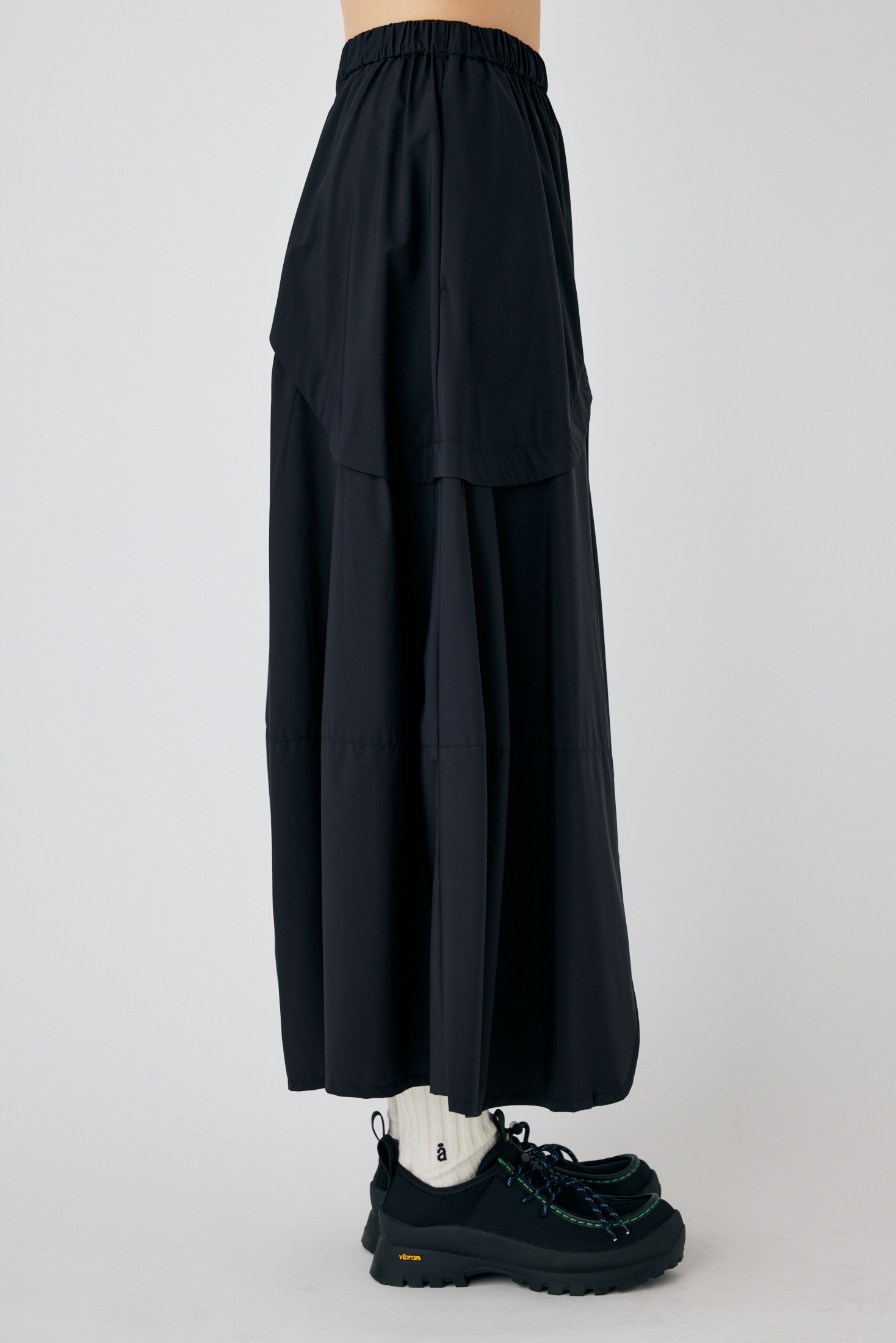 round drape skirt