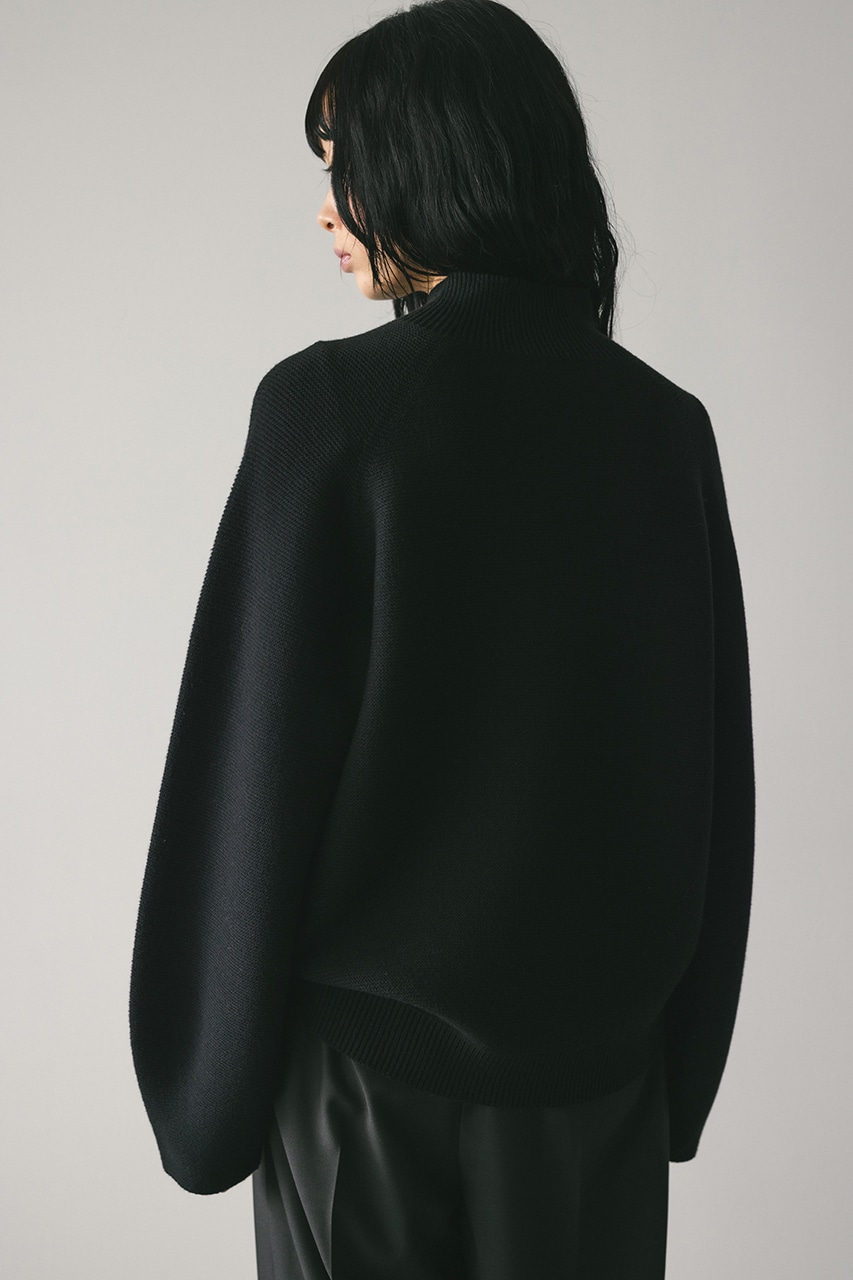 シームレスフォルムニットトップ BLK FREE