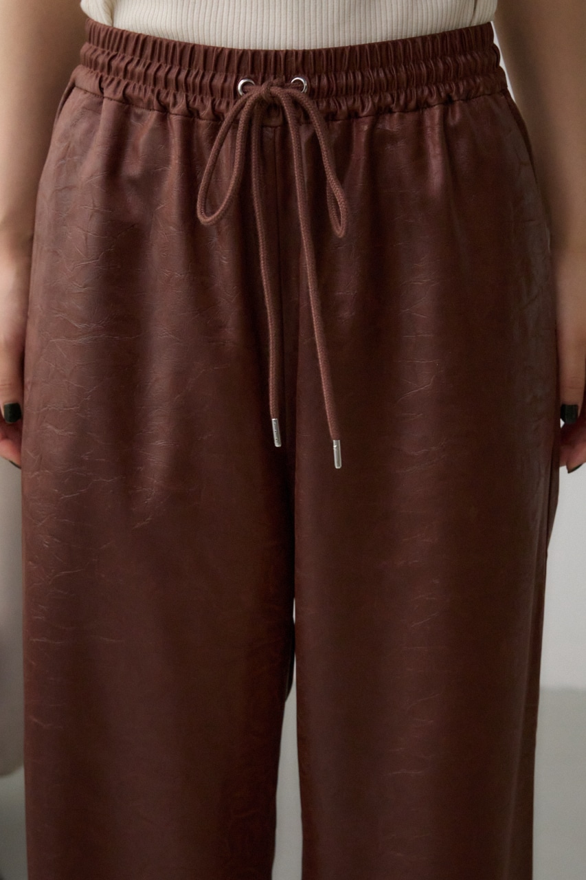 レザーライクリラックスワイドパンツ D/BRN S