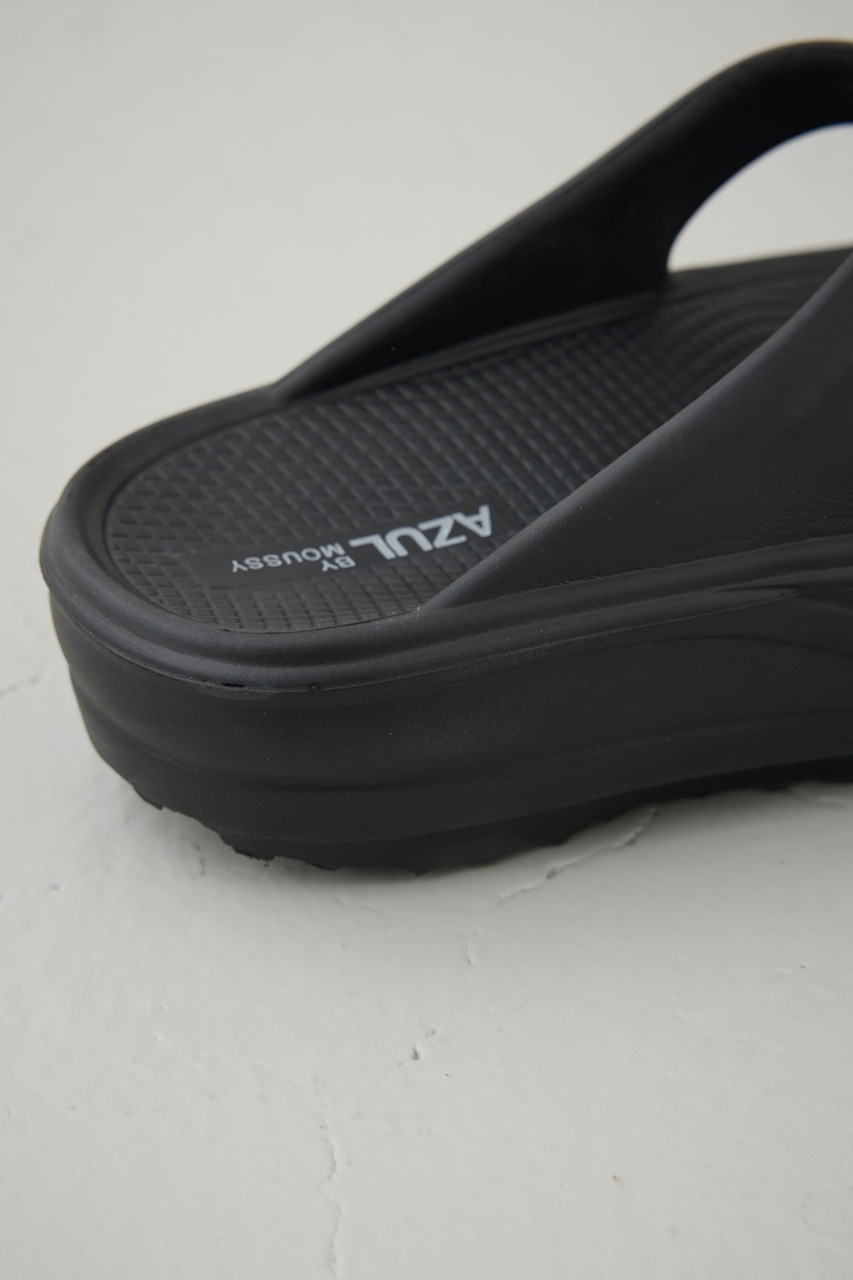 ラクフィールプラットフォームトングサンダル BLK S