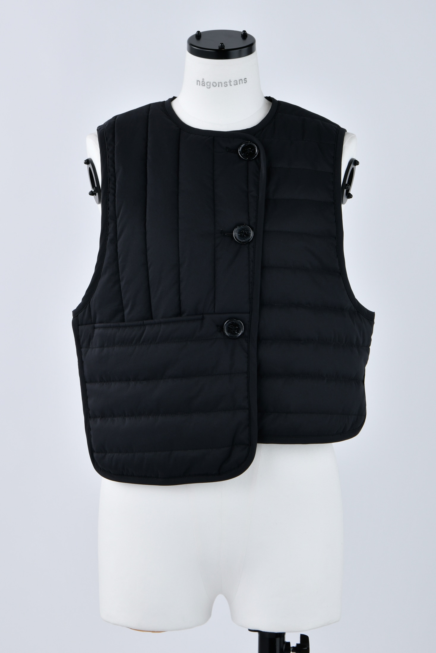 compact vest