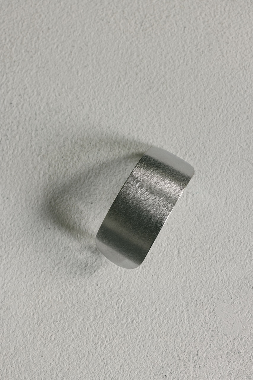 カーブラインヘアバレッタ SLV FREE