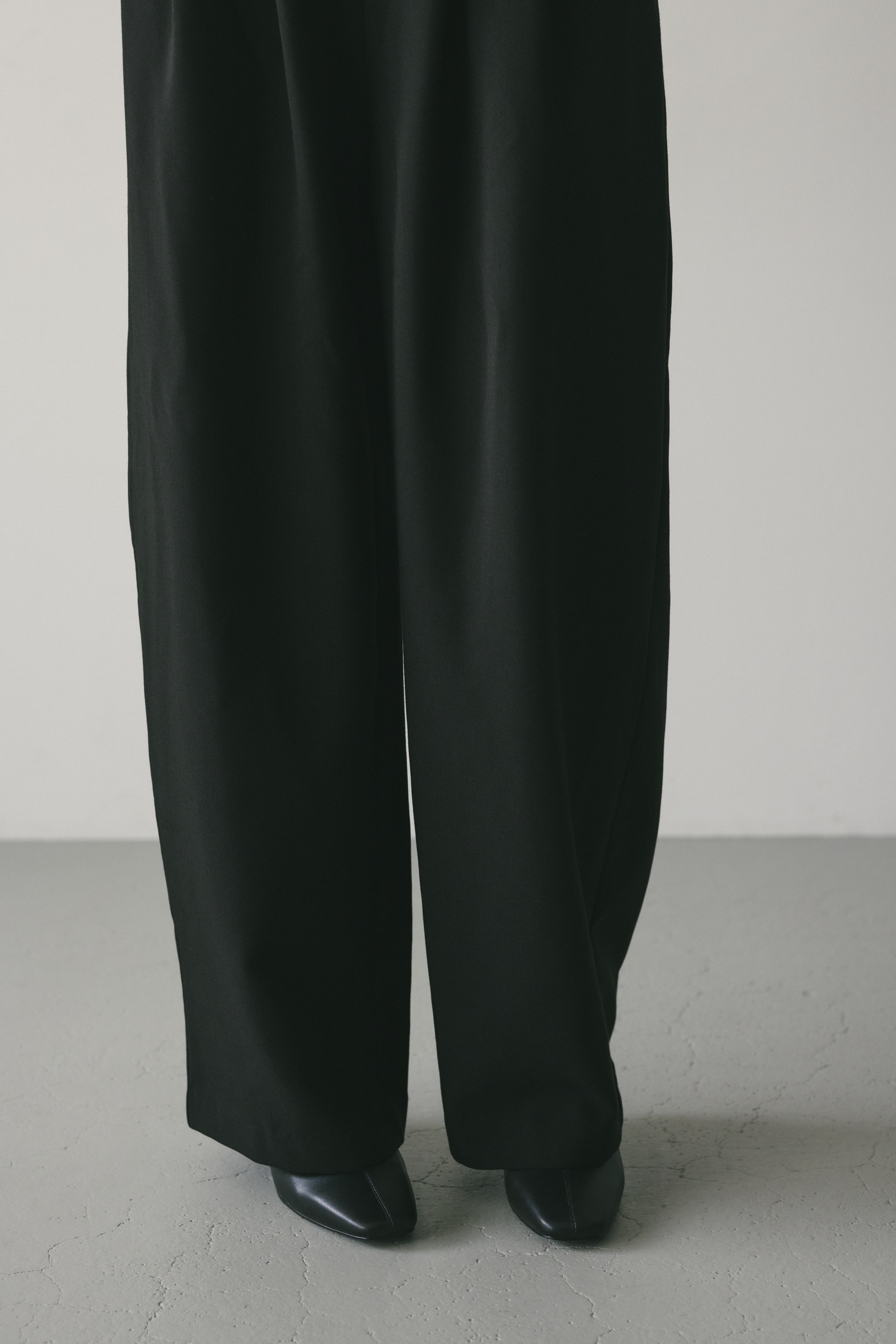 バックオープンロンパース BLK S