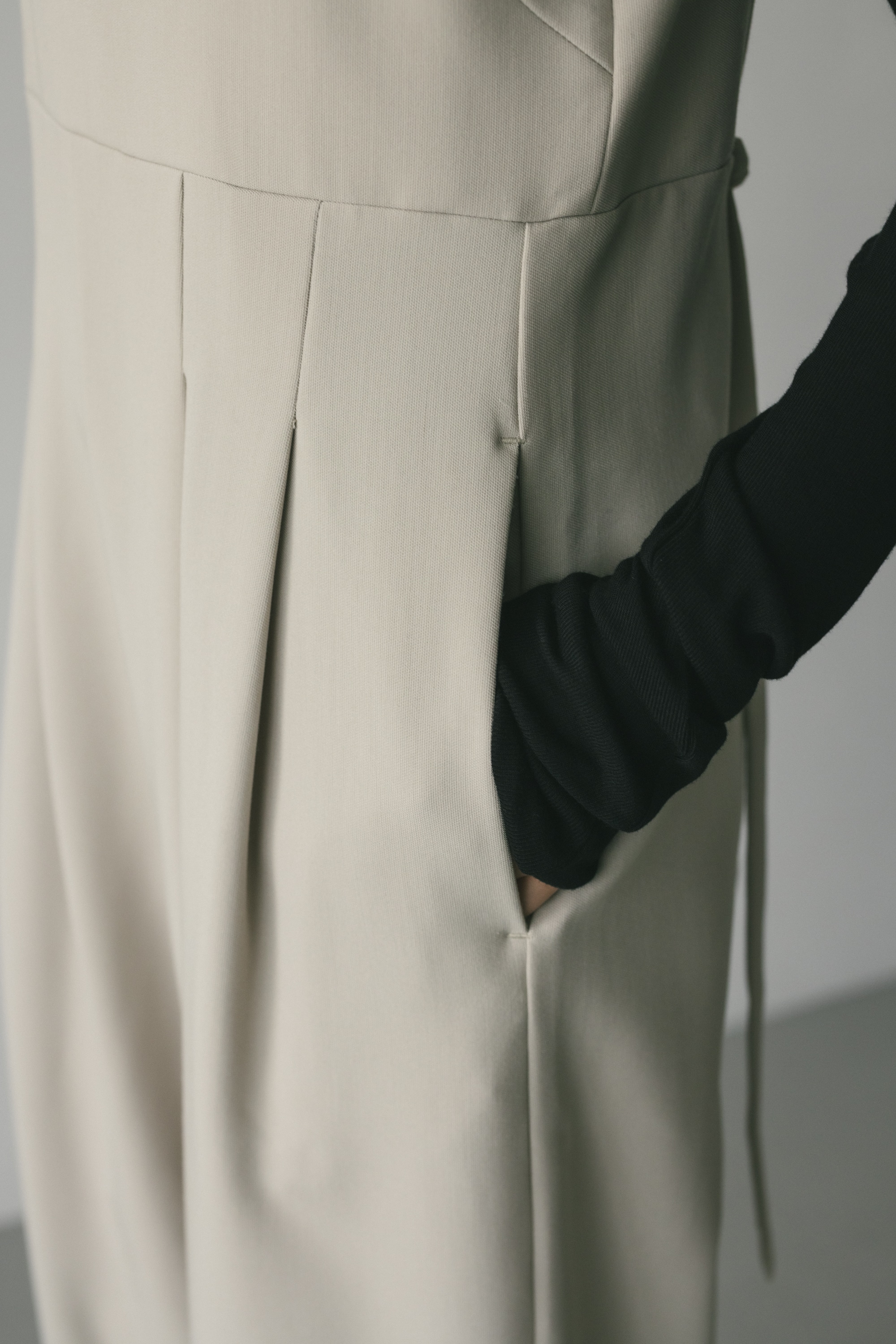 バックオープンロンパース L/BEG S