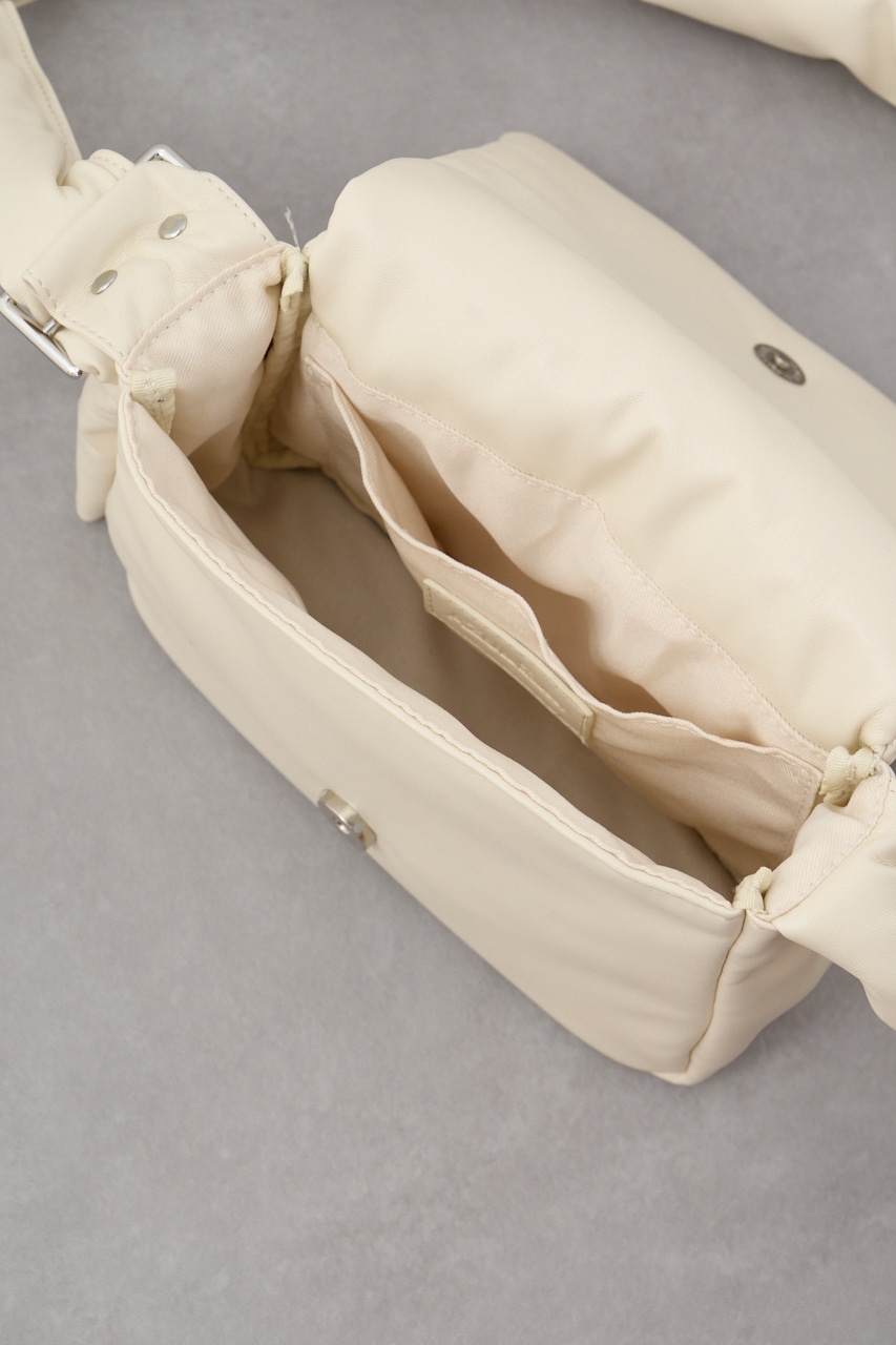 パデットショルダーバッグ IVOY FREE