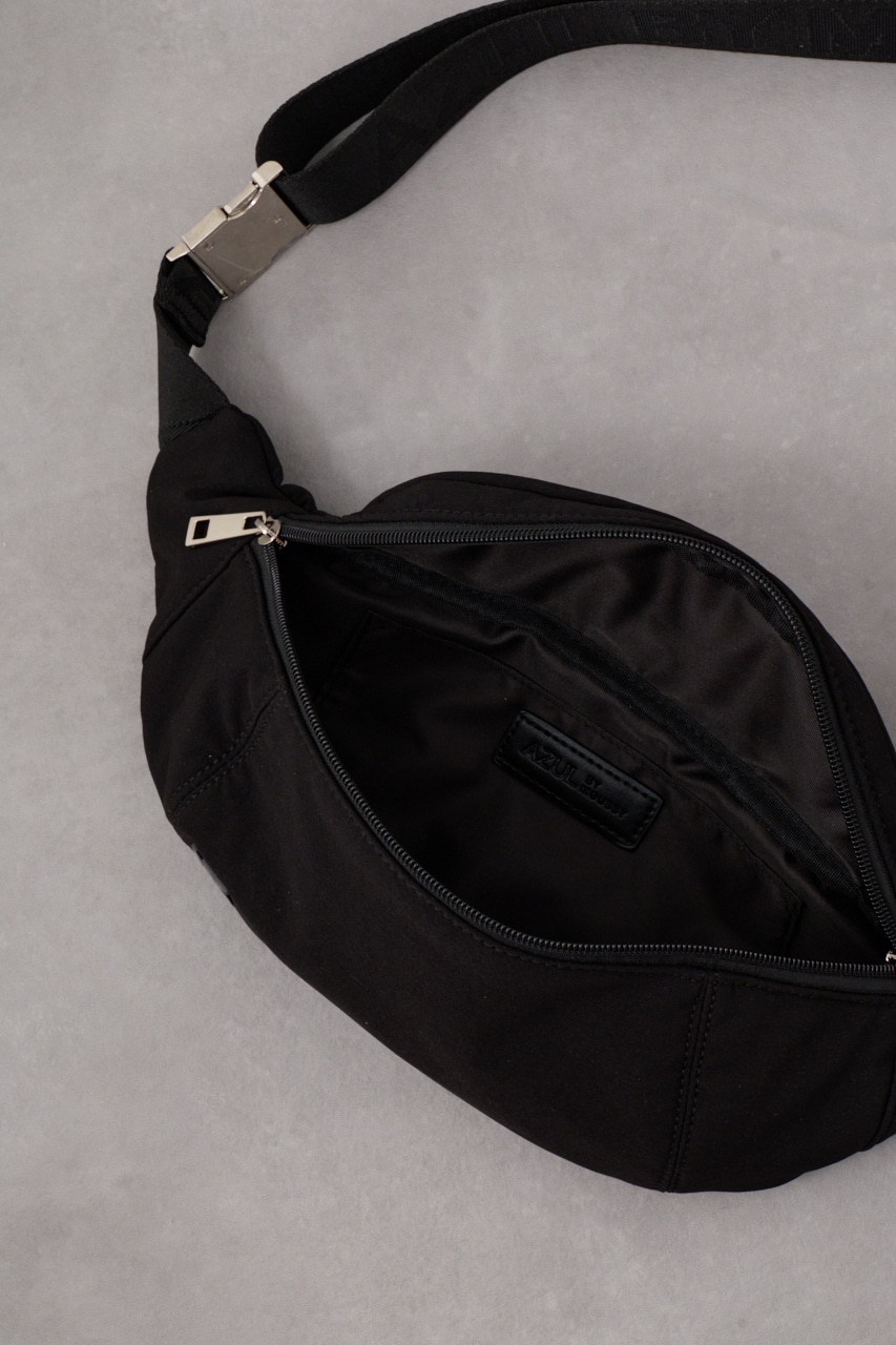 AZロゴプレートボディバッグ BLK FREE