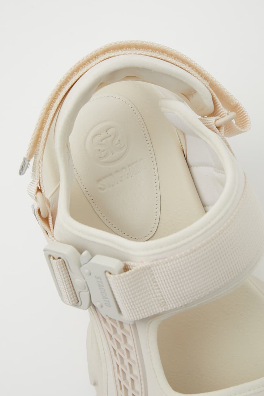 スポーティーハイテクボリュームサンダル