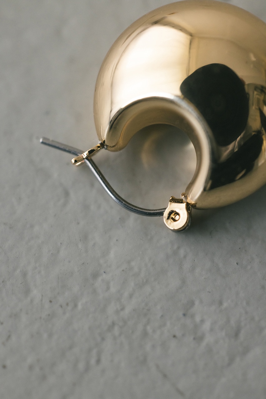 プランプドロップピアス GLD FREE